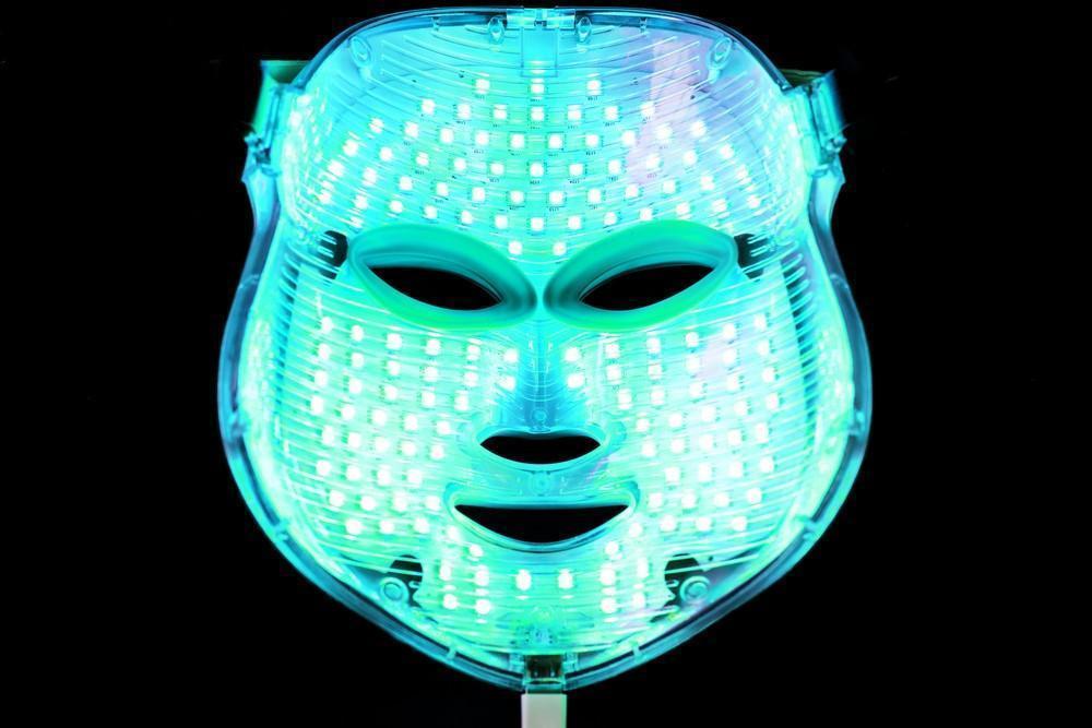 LED Light Therapy for Acne - Tween to Teen